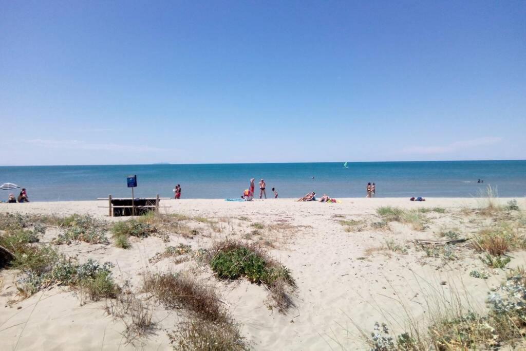 Casa Nel Parco Sulla Spiaggia Pisa Buitenkant foto
